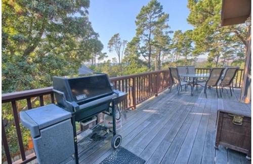 Lodge Hill Casa | A Beautiful Tree Top Panorama