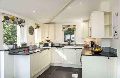 Brazzacott Cabaña | A beautifully restored Cornish cottage retreat with private hot tub