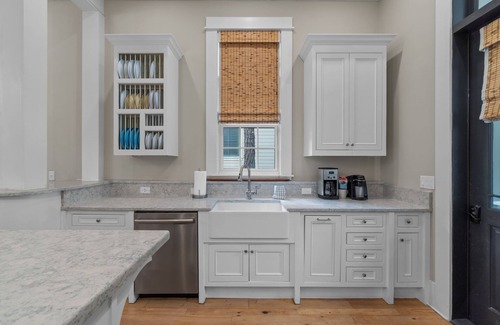 Watercolor Casa | A una cuadra del campamento Acuarela pero maravillosamente sereno.