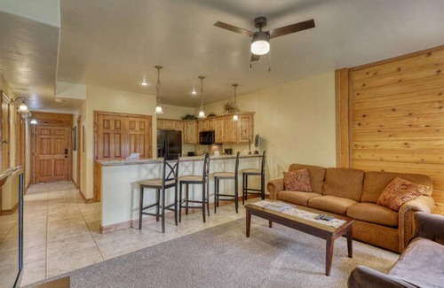 Pagosa Springs Apartamento | A C Cozy Pet Friendly One Bedroom Condo