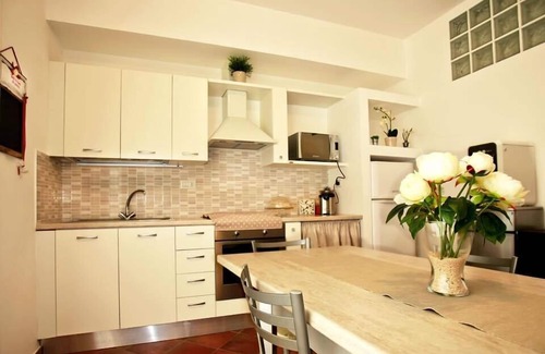 Giardini Naxos Cama Y Desayuno | A Casa Di Amici