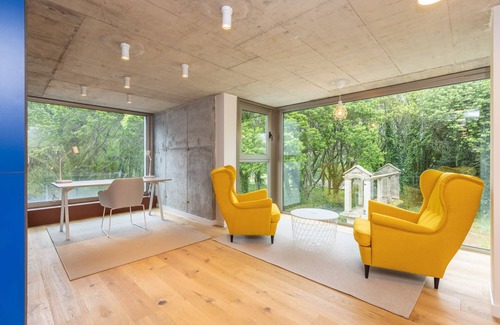 Oroso Casa | A Casa do Souto-Casa tradicional reformada con piscina y bosque privado