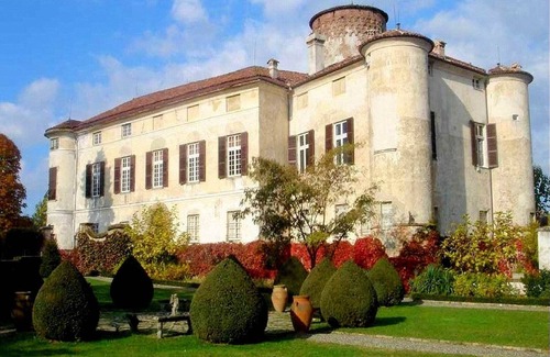 Rocca Grimalda Apartamento | Una estancia en un castillo en la región vinícola