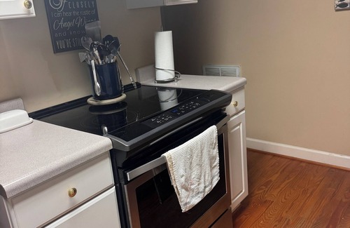 Columbia Casa | Charming 2-bedroom house located on Lake Murray South Carolina.