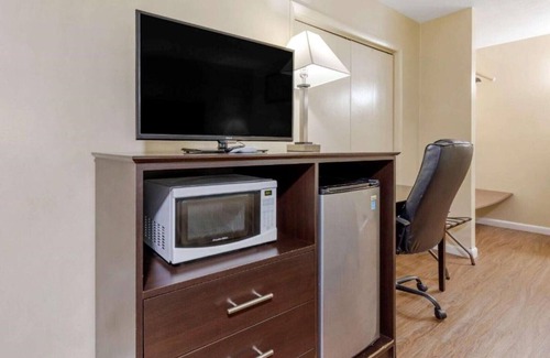 Woodstock Casa | A charming, affordable stay in one of Virginia’s oldest towns !