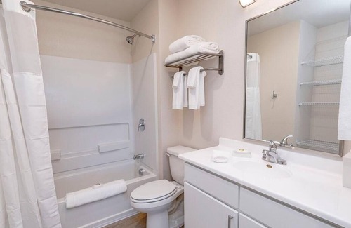 Centennial Apartamento | A Charming Family-friendly Community in Denver Tech Center