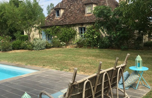 Rives Casa | Una encantadora casa de barro perigordiano