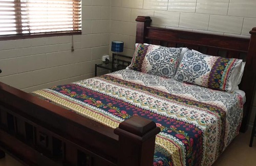 Railway Estate Apartamento | A City Retreat, 2BR Apartment - Reid Park -Townsville