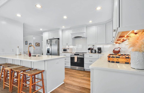 Caswell Beach Casa | A Coconut Hut on Caswell beach, Ocean front home with heated pool, new walkway to beach