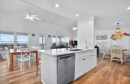 Caswell Beach Casa | A Coconut Hut on Caswell beach, Ocean front home with heated pool, new walkway to beach