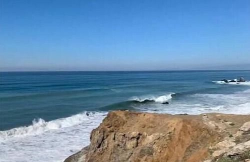 South San Mateo Apartamento | A Comfortable & Private Guest House