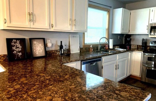 Mansfield Casa | A Countryside Getaway |Cozy 2BR| Huge Space!