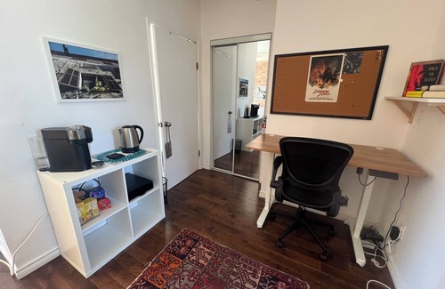 Trinity - Bellwoods Casa | A Cozy & Bright Apartment w/ Terrace-Friendly Neighbourhood Downtown Toronto