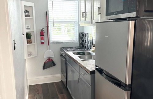 DeLand Apartamento | Deland Serenity Place, a Full 2 bedroom Apartment in Historic Downtown Deland.