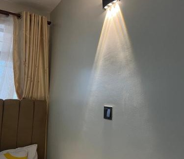 Ngong Apartamento | A cozy spacious studio apartment with a balcony