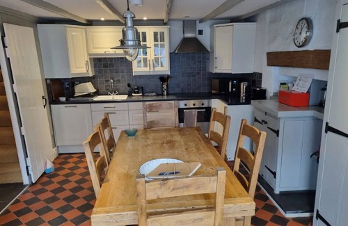 Tan-y-groes Casa | A delightful seaside stone cottage, just a minute's walk from the beach.