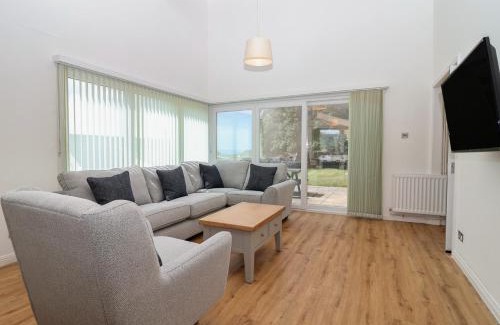 Heligan Casa | A Devon Den at Harcombe House