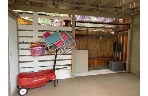 Aptos Cabaña | A Fabulous stand alone beach home. Has everything a larger home has.