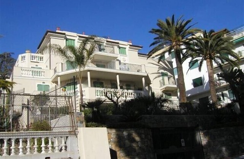 Ospedaletti Apartamento | 300 m de la playa