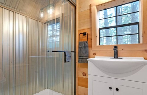 Oxford Cabina | A-Frame Cabin w/ Hot Tub