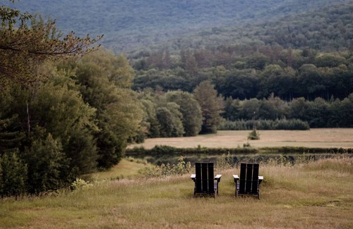 North Woodstock Alquiler De RV | A-Frame Site 3 | Queen Bed | Pond View