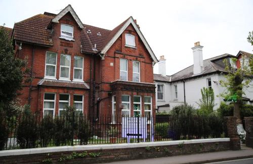 Gosport Casa | A Gosport Inn - Free Private Parking