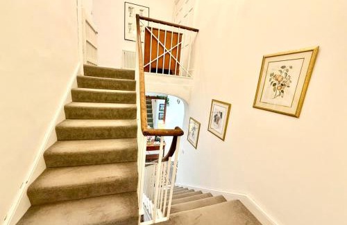 Laugharne Casa | A Grand Georgian Grade II Manor House with Views in Laugharne