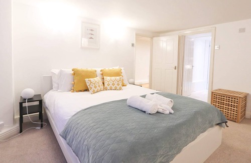 Cotham Apartamento | A Great One Bedroom Apartment with Garden