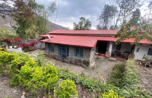 Smanora Range Casa | A heritage British bungalow beautifully restored as a homestay near Nainital.