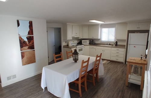 Fremont Casa | A Hidden Gem! Sleeps 8+ Near Fish Lake and Capitol Reef National Park