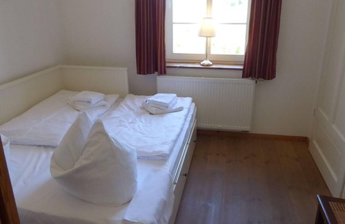 Gingst Otro | Apartamento de vacaciones Gingst para 1 - 4 personas con 2 dormitorios - Apartamento en casa unifami