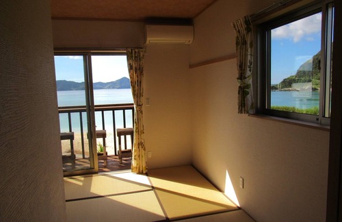 Amami Cabaña | A Japanesestyle room where everyone can relax / Amami Kagoshima