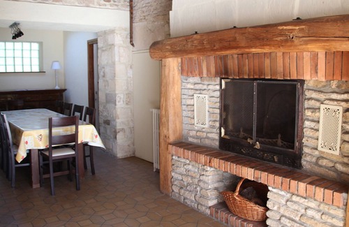 Bernieres-sur-Mer Casa | Una gran casa del siglo XVII a 300 metros de la playa.