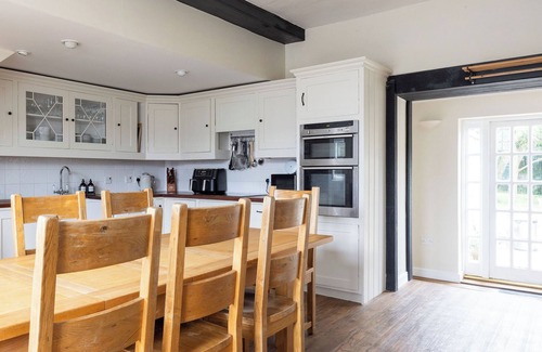 Selsey Casa | A large Georgian family style property