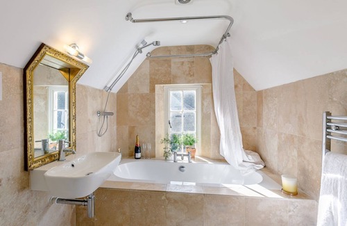 Leadenham Cabaña | 2 bedroom accommodation in Leadenham