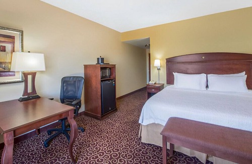 South Oklahoma City Casa | A Luxuriously Relaxing Staycation w/ Free WiFi!