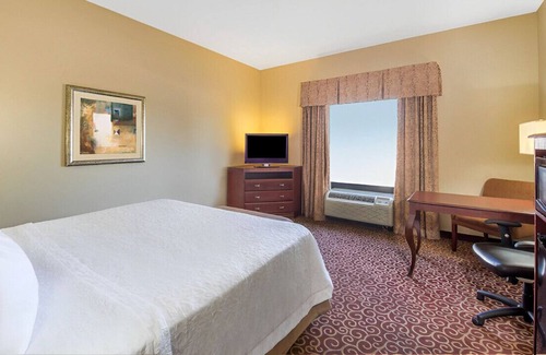 South Oklahoma City Casa | A Luxuriously Relaxing Staycation w/ Free WiFi!