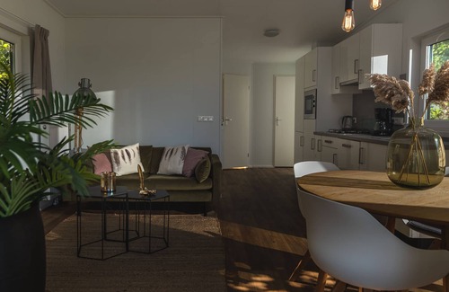 Zuna Cabina | A luxury cottage in a prime waterfront location!