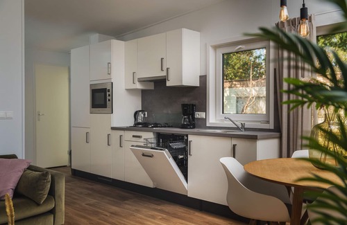 Zuna Cabina | A luxury cottage in a prime waterfront location!