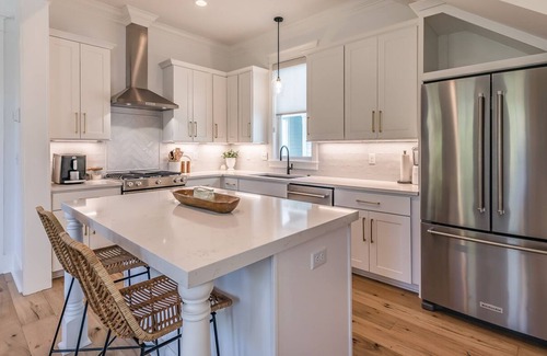 Habersham Casa | A Modern & Tranquil Abode - New Listing in Habersham
