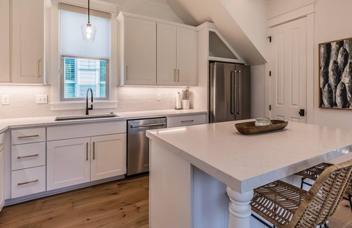 Habersham Casa | A Modern & Tranquil Abode - New Listing in Habersham