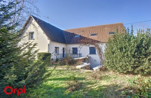 Montmarault Apartamento | A Montmarault, L'Arbre de Vie vous propose 2 couchages et 2 salles d'eau