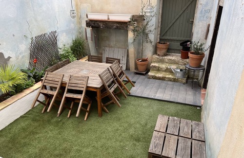 Eymet Casa | A must-see Central Townhouse with leisure pool !
