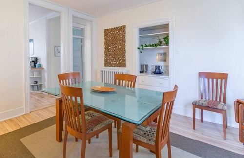 Munjoy Hill Apartamento | A Peaceful Oasis on Munjoy Hill: 1st flr 3BR + parking