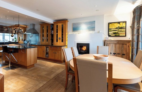 Newport Casa | A peaceful retreat for 12 by the sea - incredible coastal luxury