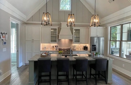 Lake Oconee Casa | A Perfect Sunset Cottage on Lake Oconee!