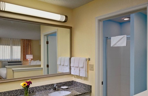 Somers Point Casa | A Place You'll Surely Enjoy! 2 Posh Units, w/ Pool, Free Breakfast, Pet-Friendly