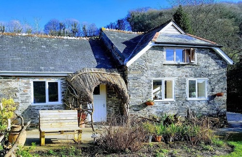 Morwellham Cabaña | A quaint, riverside family cottage nestled in the heart of Tamar River Valley