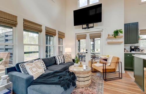 Tracy City Cabina | A Restful, Modern Tiny B’nB Nestled into the Cumberland Plateau