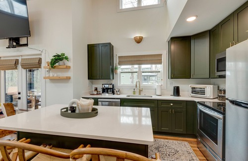 Tracy City Cabina | A Restful, Modern Tiny B’nB Nestled into the Cumberland Plateau